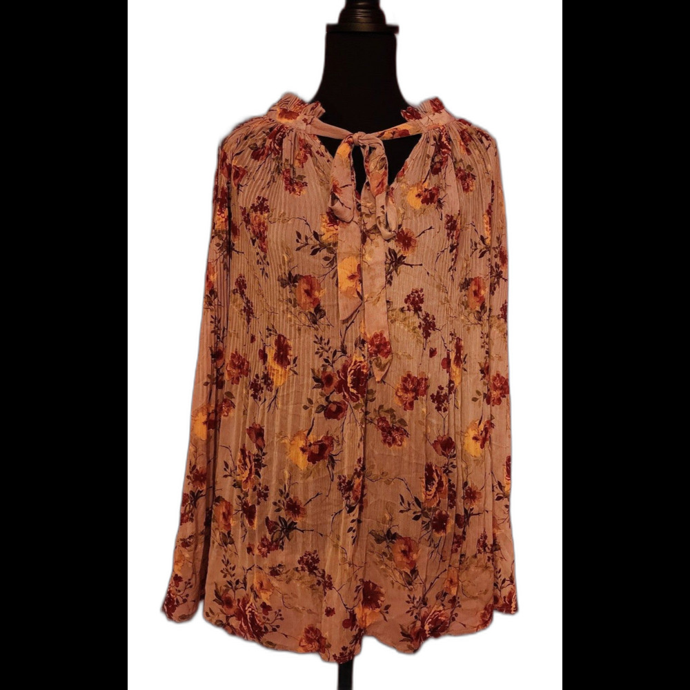 Women's Clover+ Scout BRAND NEW Plus size 1x Blouse Lilac and flowers 💐